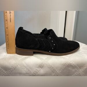 Clark’s Collection Leather Upper Suede Looking Bootie Size 10.